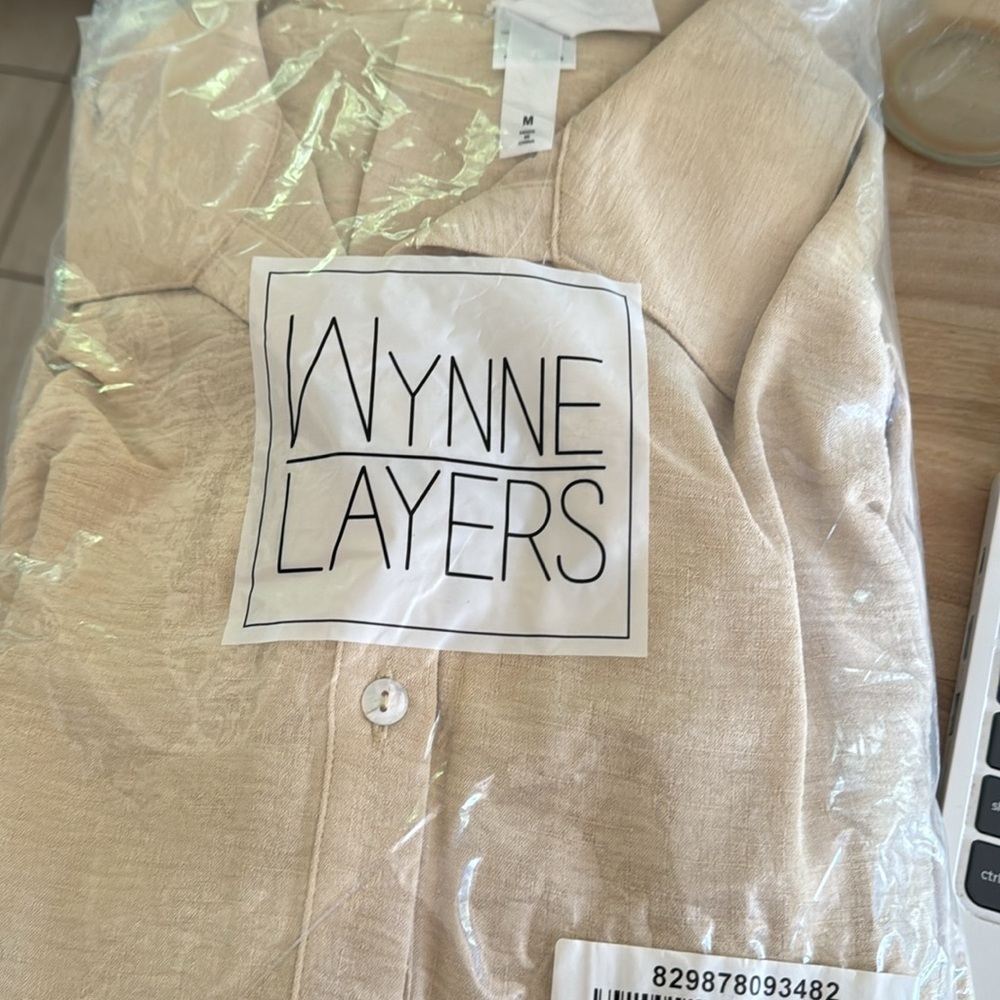 Wynne Layers Tan Almond Crepe Tie Front Sleeveless Blouse Top Medium - Picture 2 of 2
